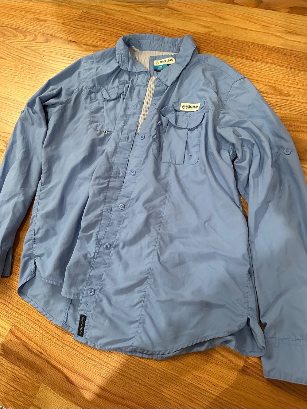 Large Magellan outdoors fish gear moisture wicking long sleeve button women L